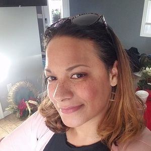 Meet your Posher, Marisa